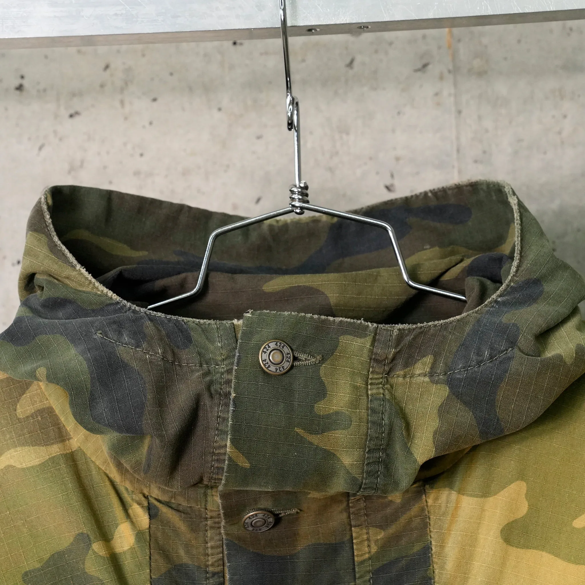 424 CROPPED PARKA GREEN CAMO / GREEN