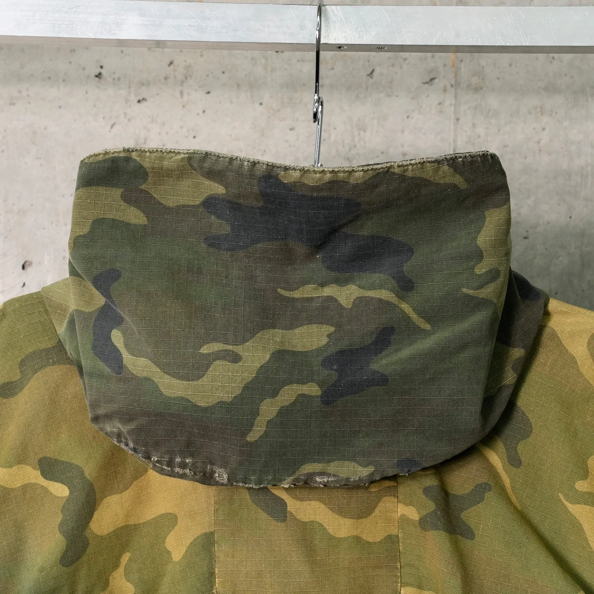 424 CROPPED PARKA GREEN CAMO / GREEN