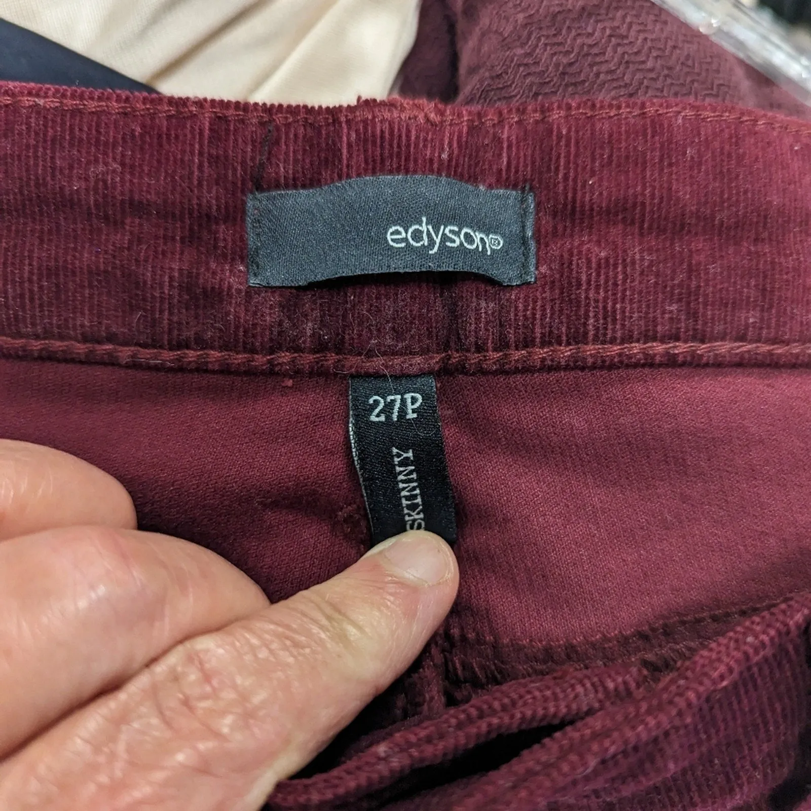 Edyson Skinny Burgundy Courdory Pants / 27 P