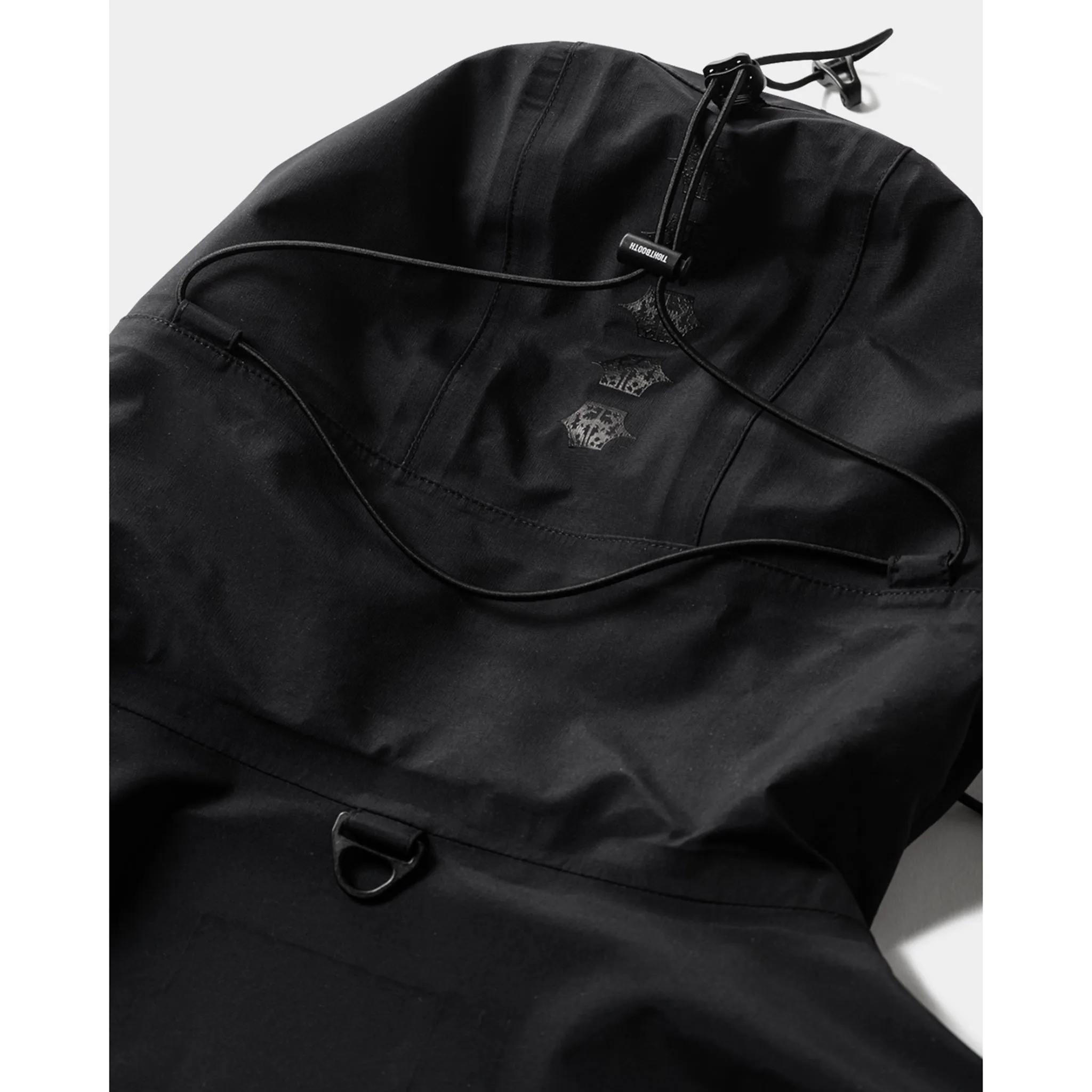 MOUNTAIN PARKA / BLACK