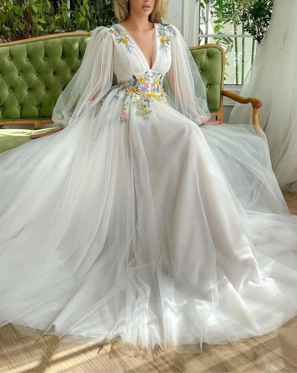 Tulle Prom Dress with Slit Flower Embroidery Ball Gown with Pockets Puffy Long Sleeves Formal Evening Party Gowns