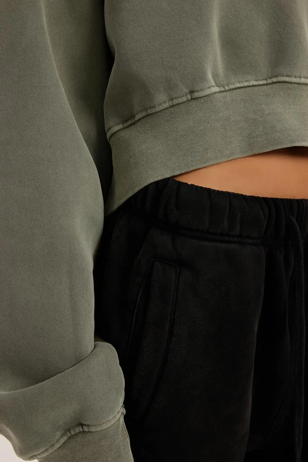 Womens Cropped Sweatshirt Athletic Cropped Essentials Hoodie Sweatshirts For Women Long Sleeves